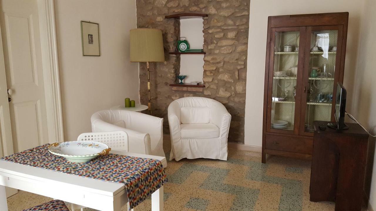 Maison De Famille Acerenza Esterno foto